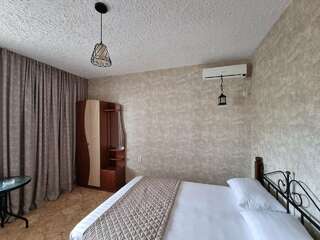 Гостиница Сервер Судак Двухместный номер с 1 кроватью и балконом, вид на море-2