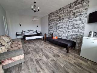 Гостиница Сервер Судак Семейный номер с боковым видом на море-2